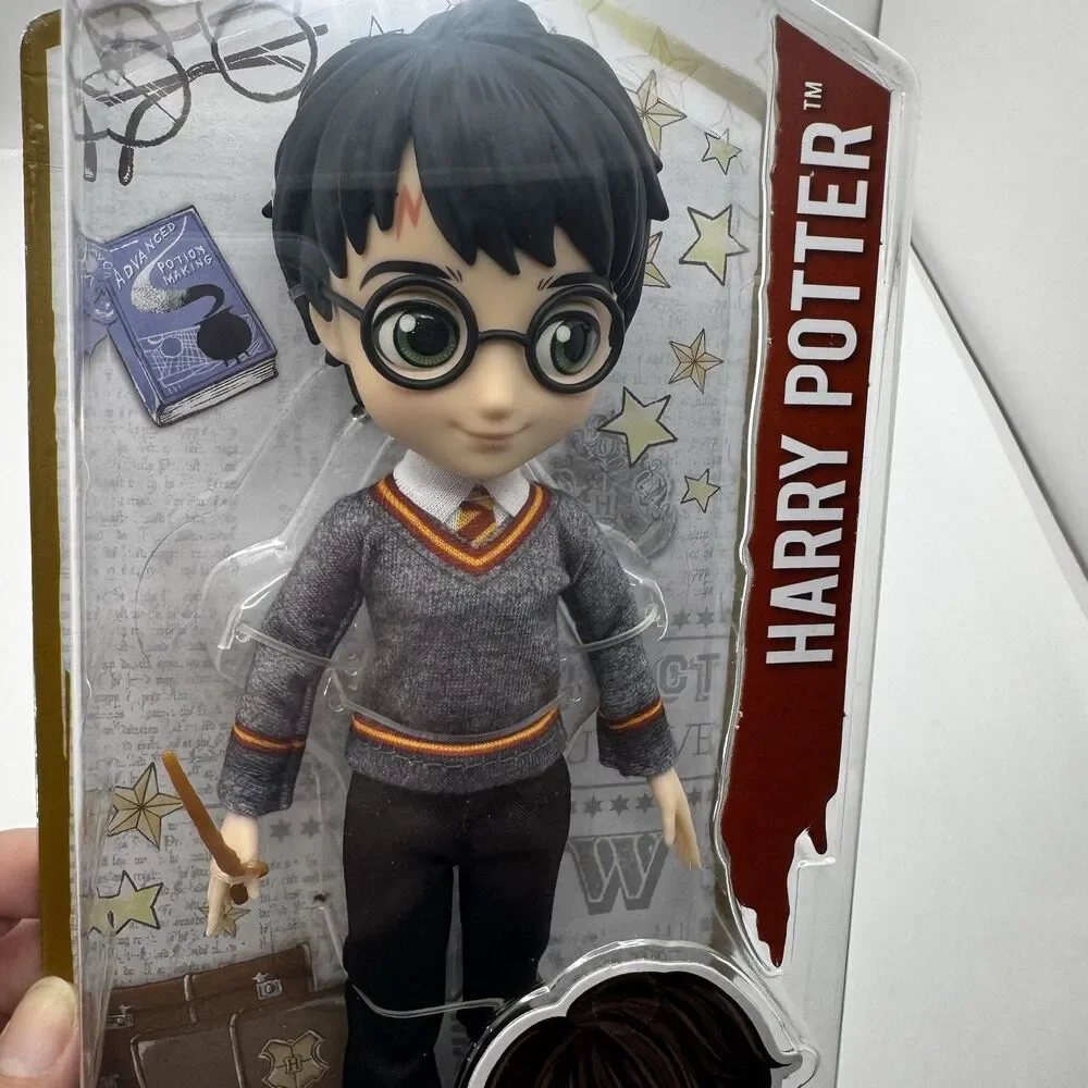 Harry Potter Wizarding World  8-inch Harry Potter Doll Spin Master NEW